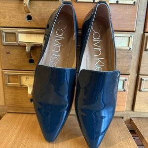 Calvin Klein Women's Glossy Navy Blue Flats